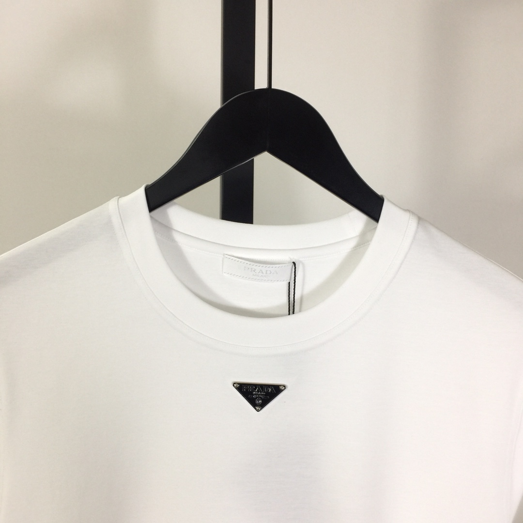 Prada Logo T-Shirt - DesignerGu