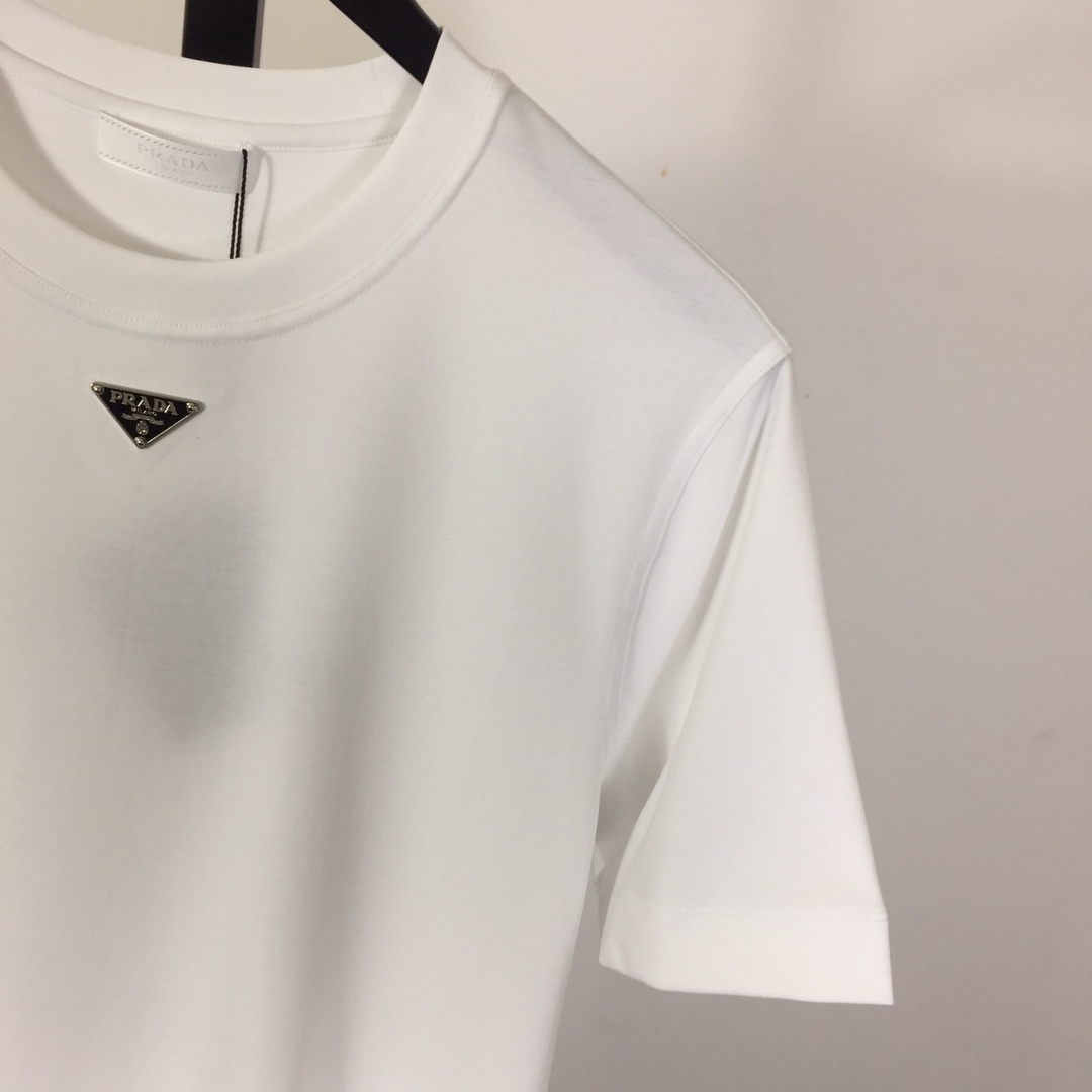 Prada Logo T-Shirt - DesignerGu