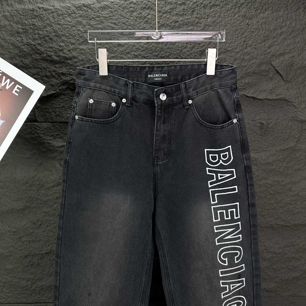 Balenciaga Baggy Jeans - DesignerGu