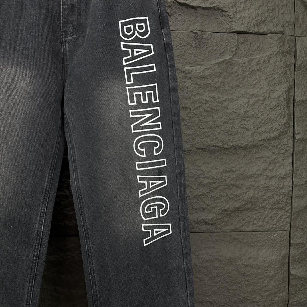 Balenciaga Baggy Jeans - DesignerGu