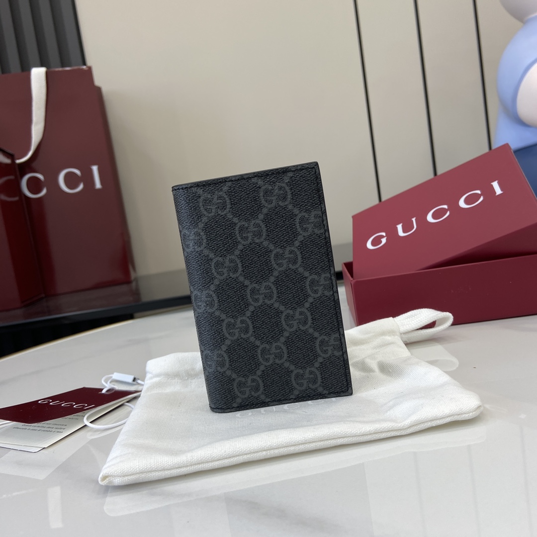 Gucci GG Emblem Bi-fold Card Case  - DesignerGu