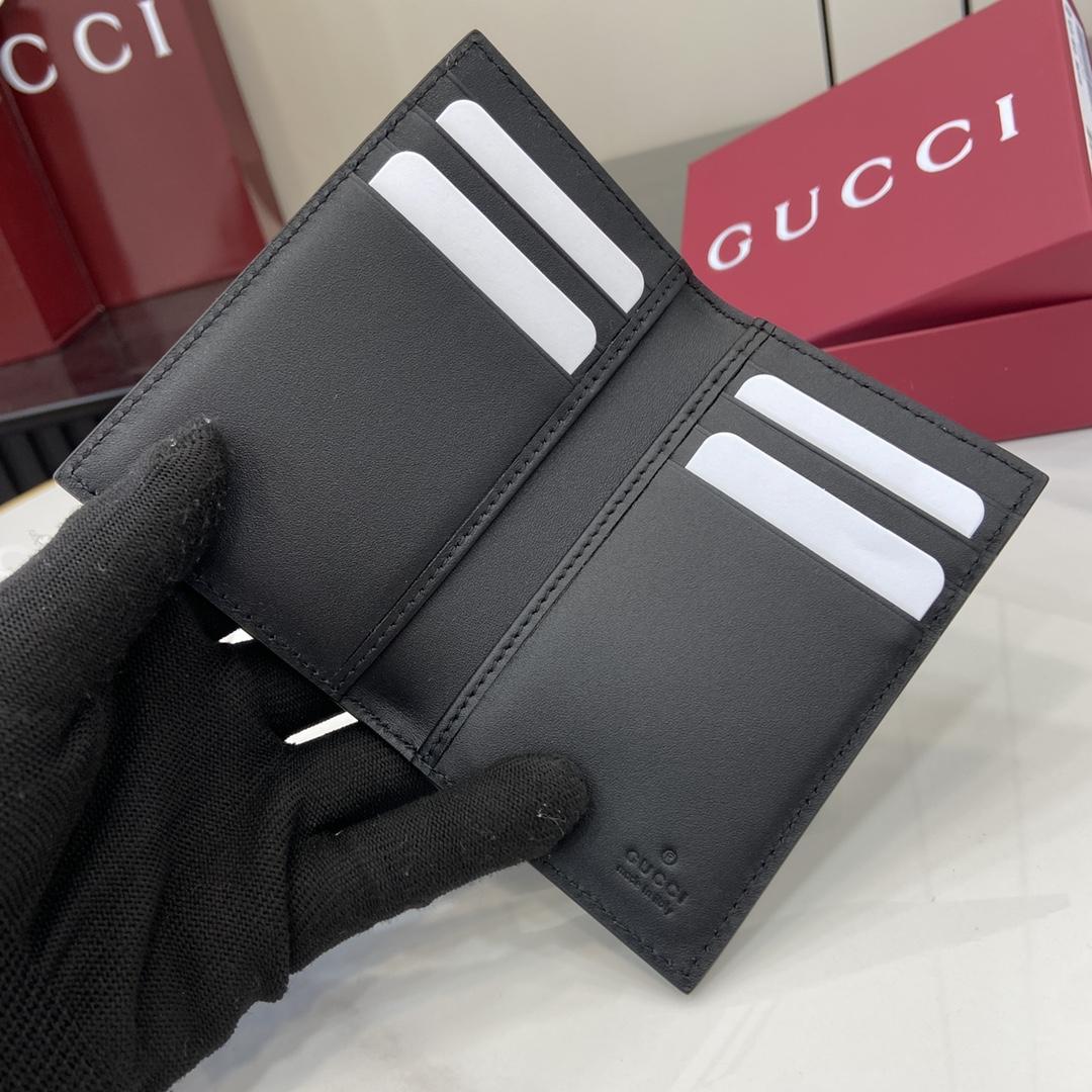 Gucci GG Emblem Bi-fold Card Case  - DesignerGu