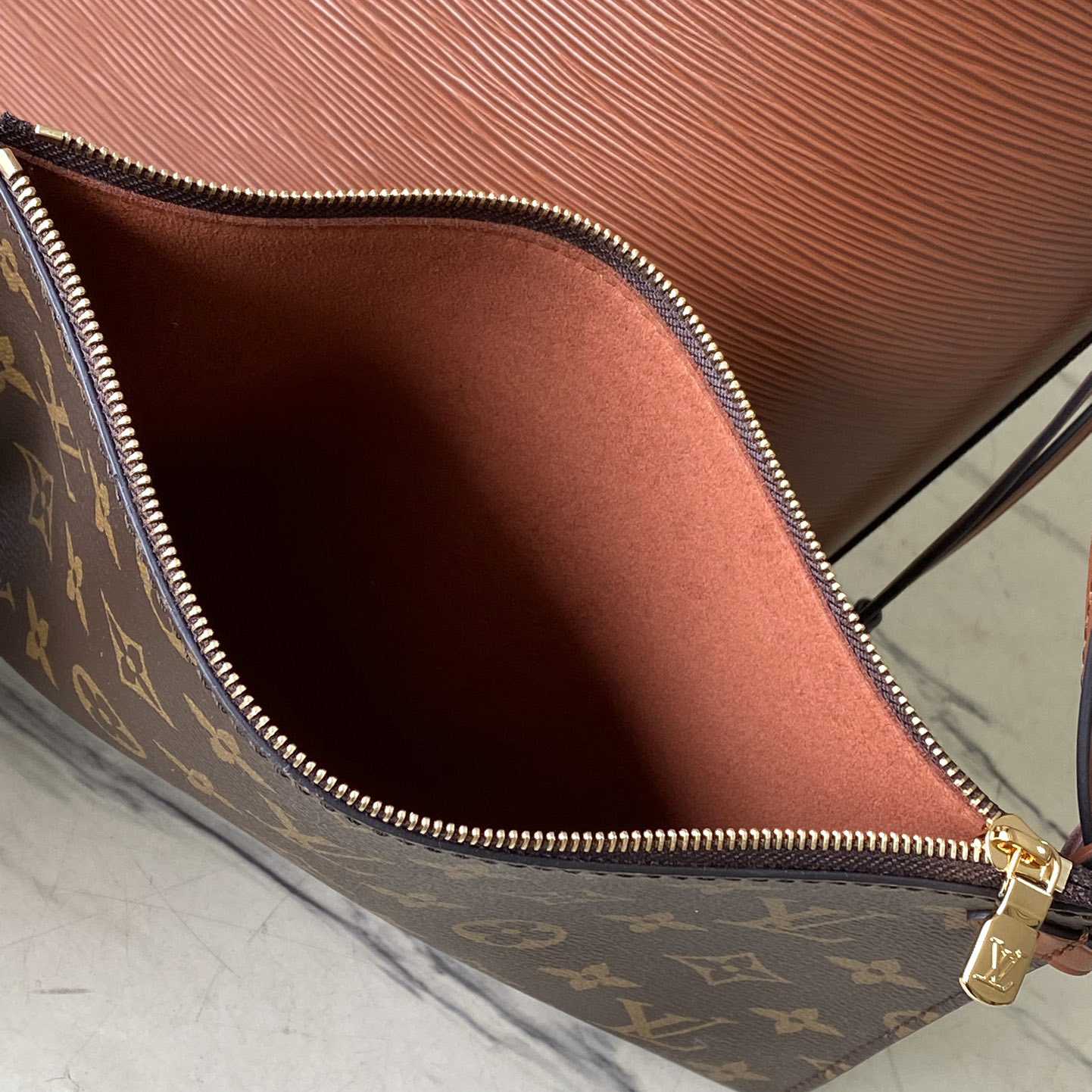 Louis Vuitton Neverfull MM   M12467 - DesignerGu