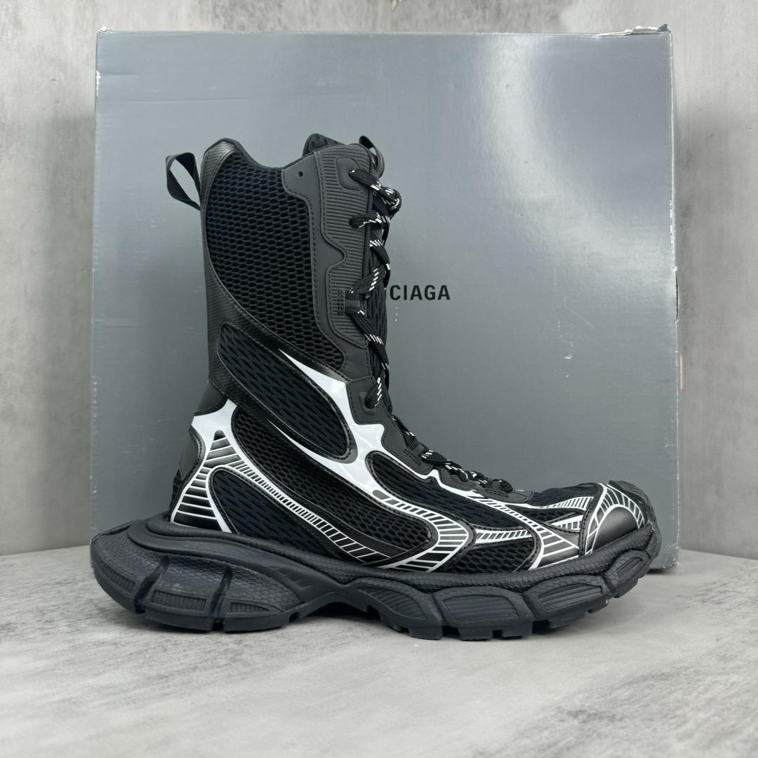 Balenciaga 5XL Sneaker  - DesignerGu