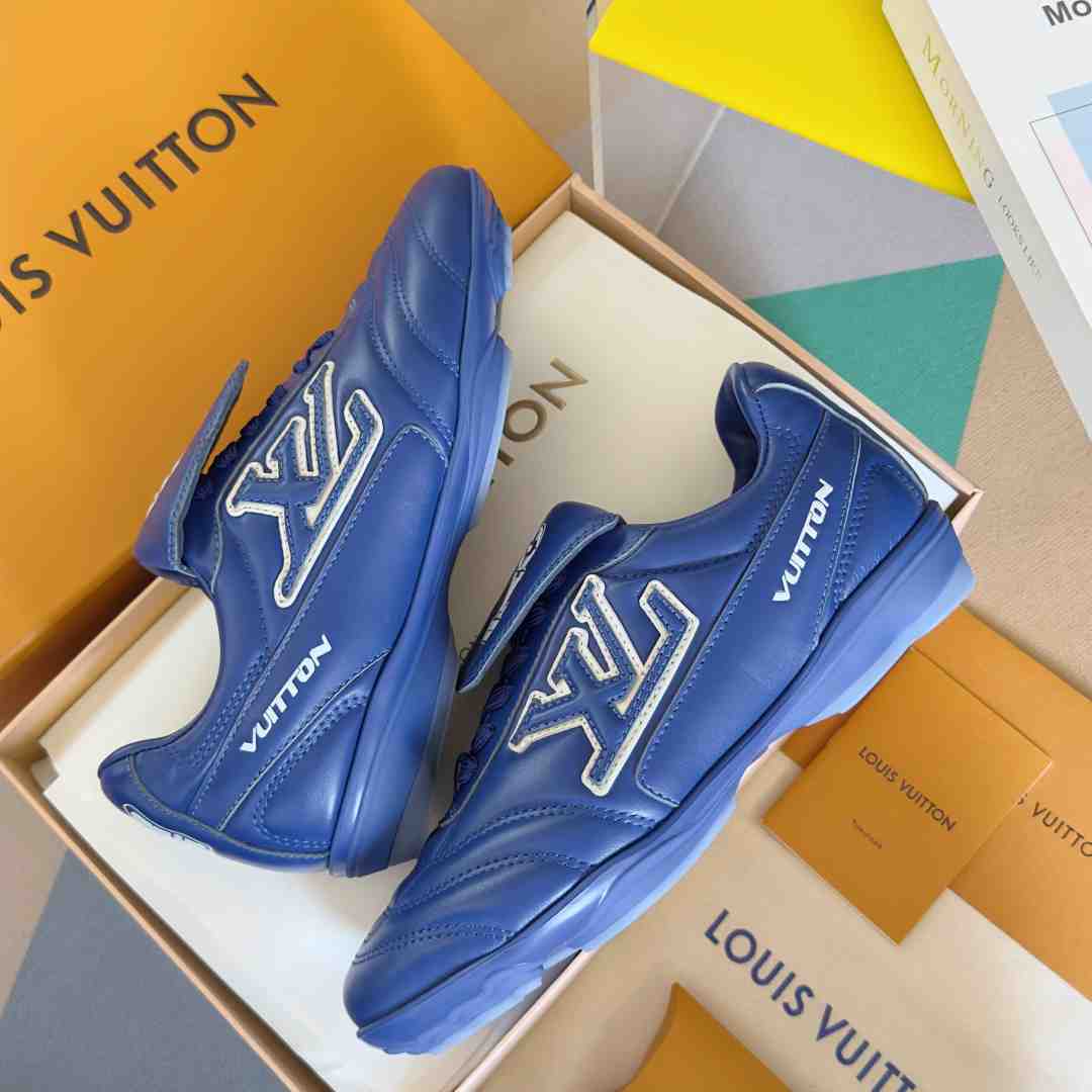 Louis Vuitton LV Footprint Soccer Sneaker   1AHDP8 - DesignerGu