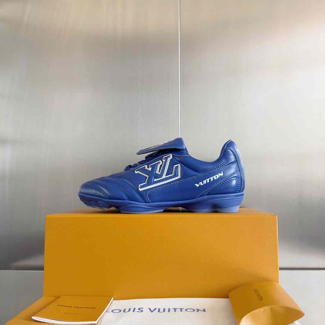 Louis Vuitton LV Footprint Soccer Sneaker   1AHDP8 - DesignerGu