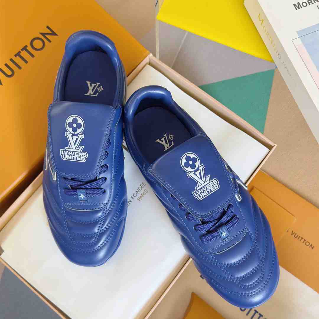 Louis Vuitton LV Footprint Soccer Sneaker   1AHDP8 - DesignerGu