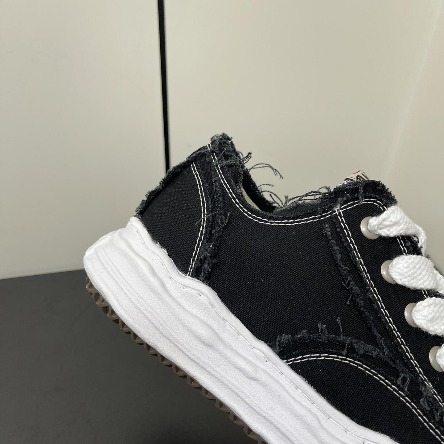 Maison Mihara Yasuhiro Low-Top Sneakers - DesignerGu