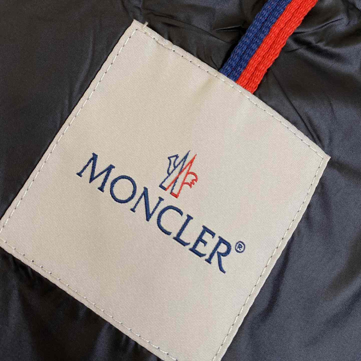 Moncler Logo Patch Zip-Up Jacket - DesignerGu