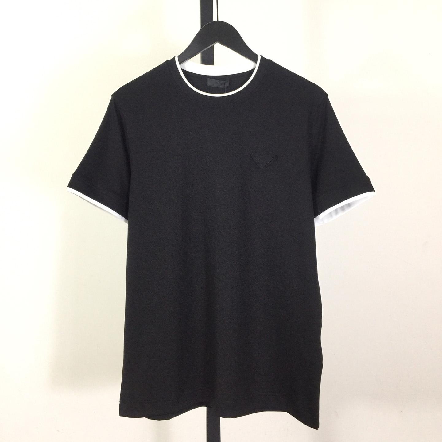 Prada Logo T-Shirt - DesignerGu