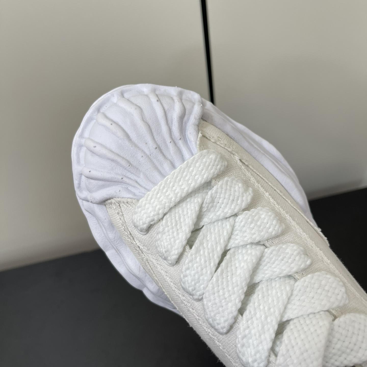 Maison Mihara Yasuhiro OG Sole Canvas Low White Sneakers - DesignerGu