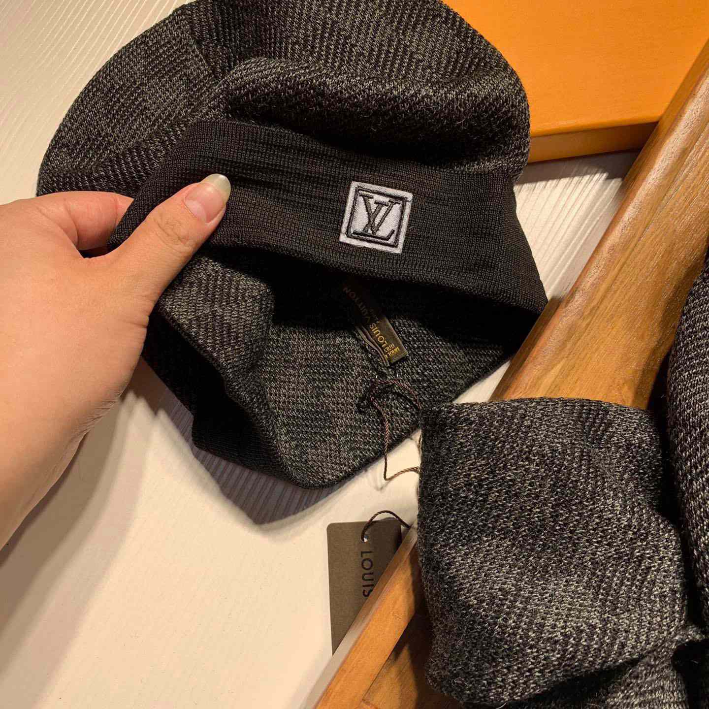 Louis Vuitton Beanie And Scarf  - DesignerGu