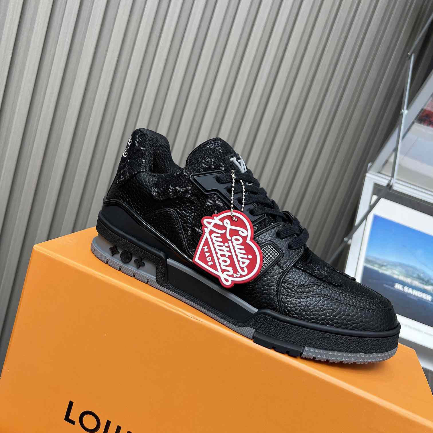 Louis Vuitton LV Trainer Sneaker    1A9IPP - DesignerGu