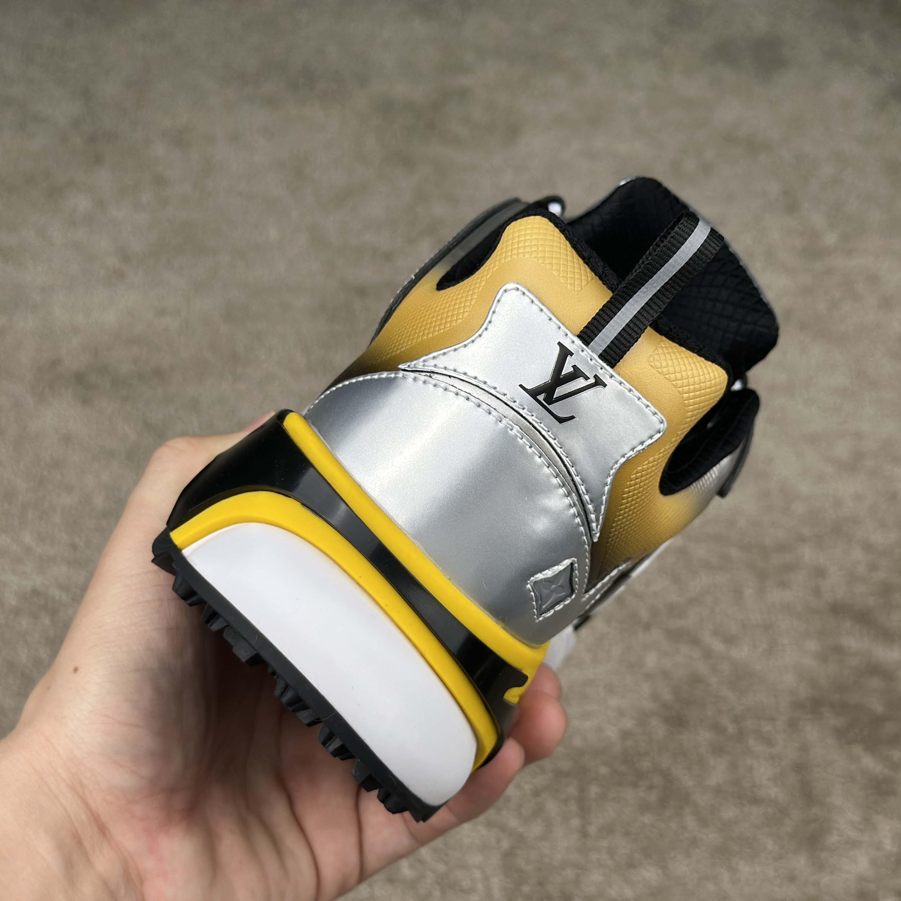 Louis Vuitton LV Runner Tatic Sneaker  1ADI77 - DesignerGu