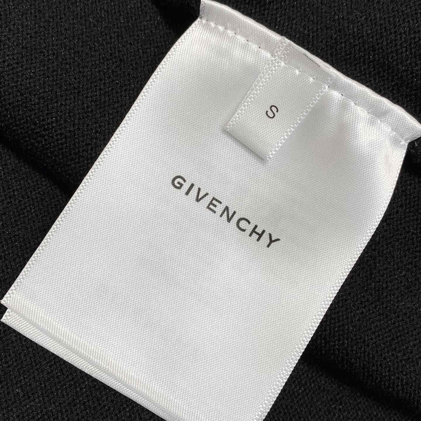 Givenchy T-shirt In Knit With HG Jacquard - DesignerGu